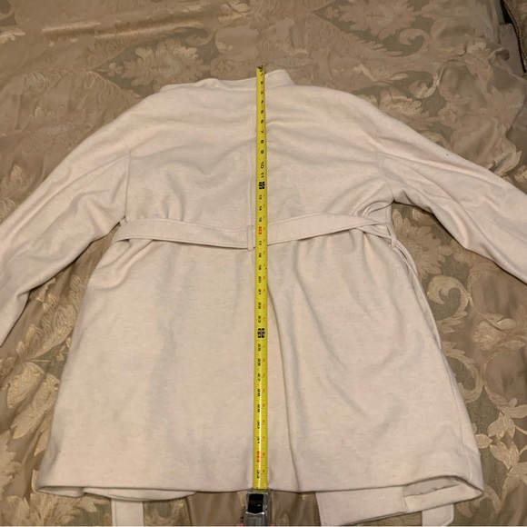 Beige/cream color H&M coat - Picture 2 of 4